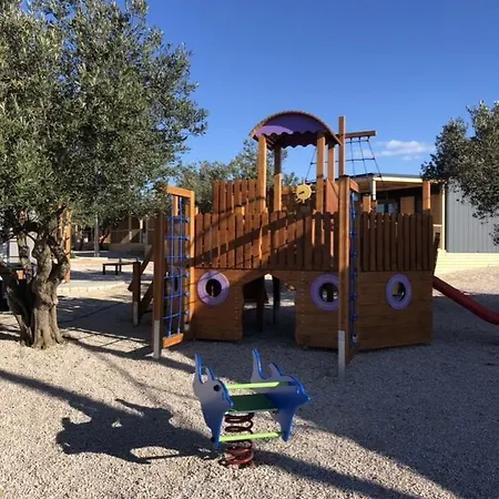 Camping Kompleks wypoczynkowy Pirovac