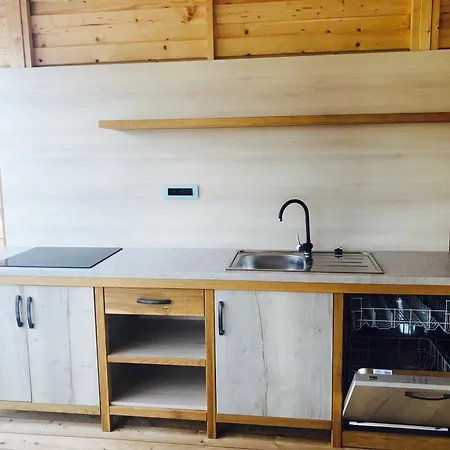 Camping Kompleks wypoczynkowy *