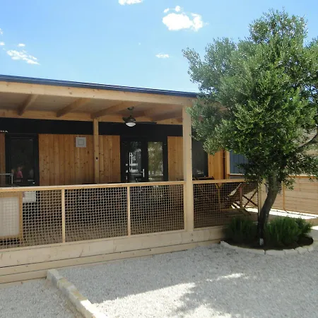 Kompleks wypoczynkowy Camping Pirovac