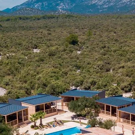 Camping Kompleks wypoczynkowy Pirovac