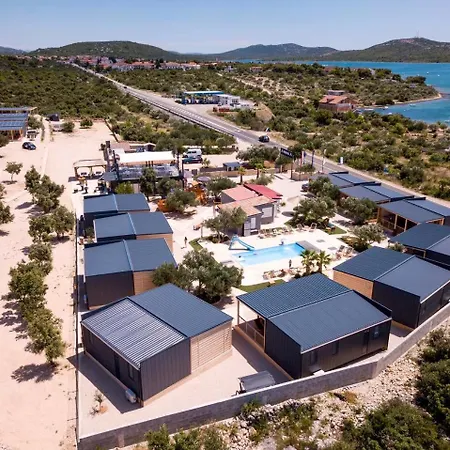 Camping Kompleks wypoczynkowy Pirovac